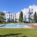 Jardines del Puerto en pleno centro de Puerto Banús