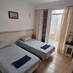 Roberto Guest House