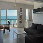 SEA VIEW APARTMENT / a primera línea de playa