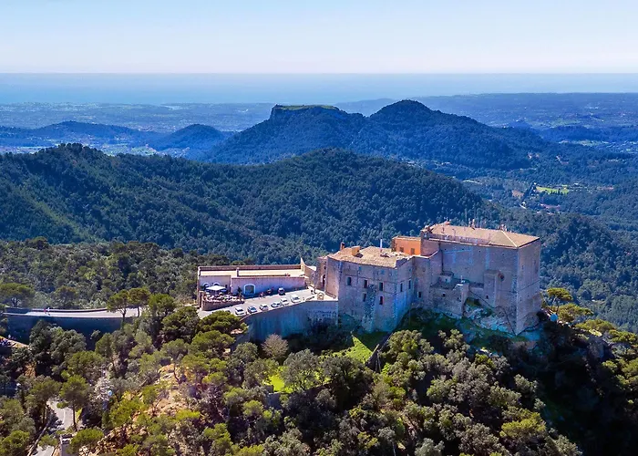 Petit Hotel Hostatgeria Sant Salvador