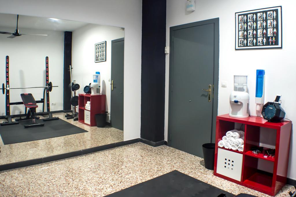 Hostal Quart Youth & *