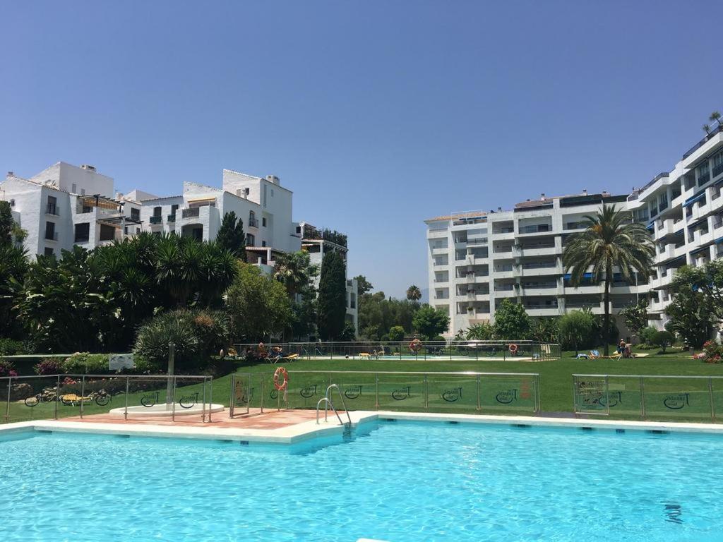 Jardines Del Puerto En Pleno Centro De Puerto Banús *