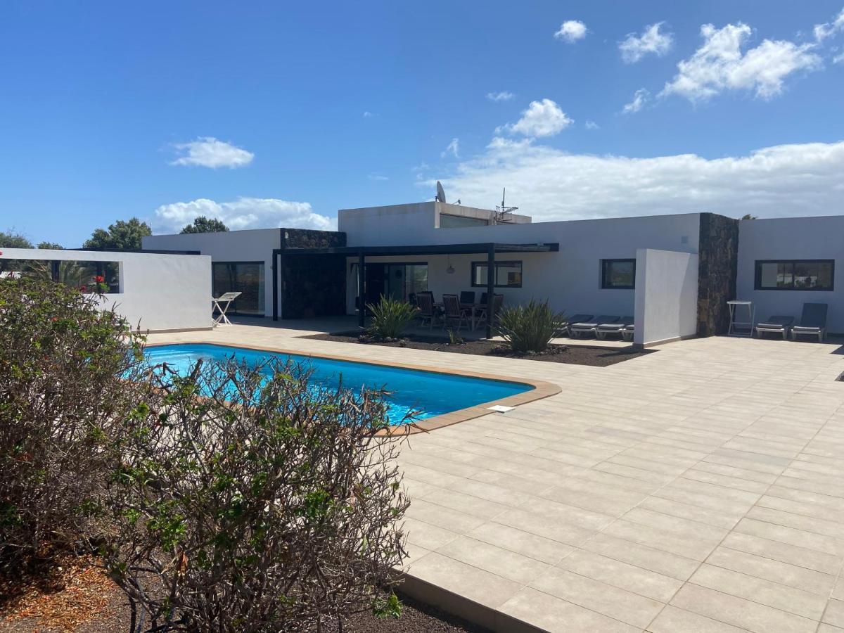 Villa Heated & Shared Pool Matriana 36a, North Shore