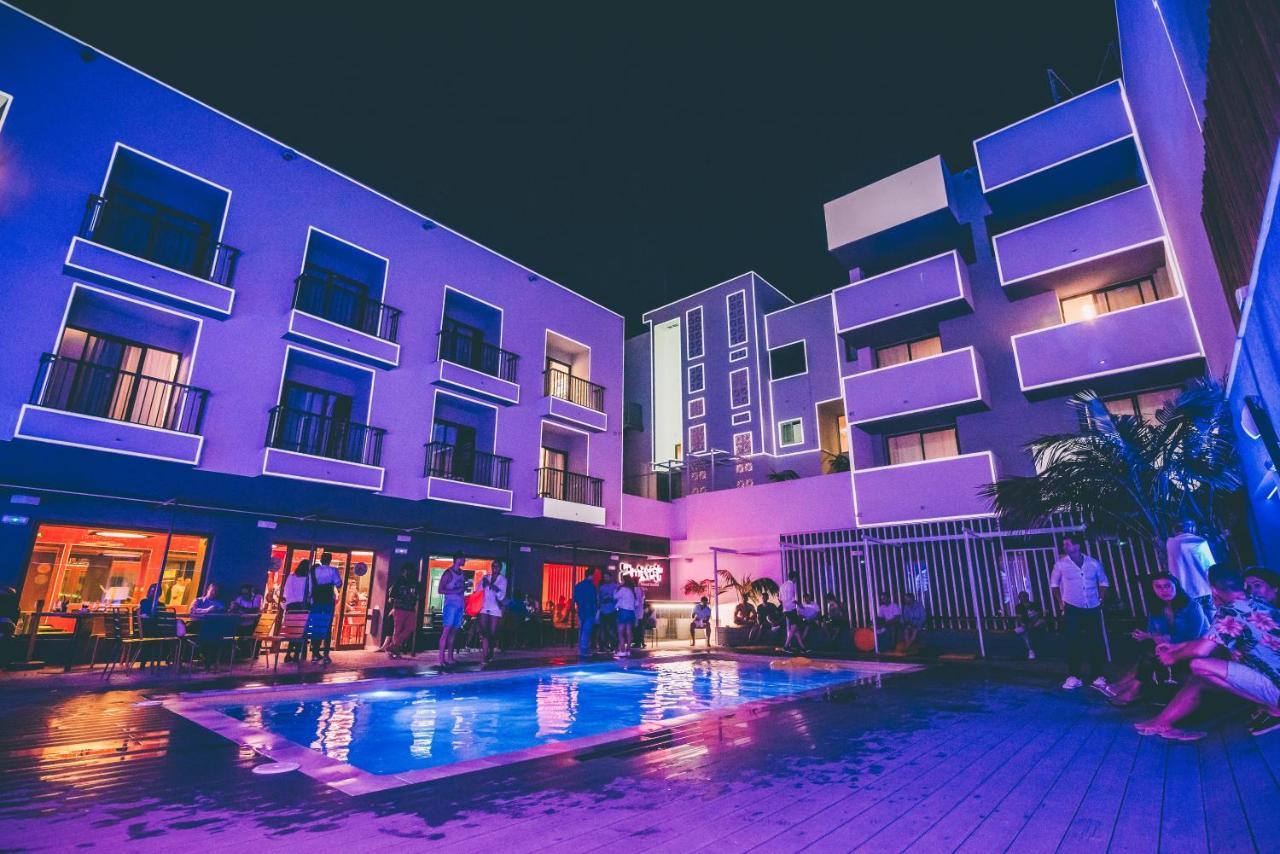 Amistat Island Ibiza - Juvenil Hostal *