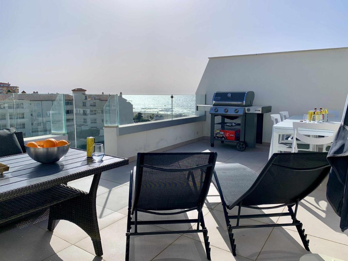 Apartment Elegant Penthouse With Sea Views In *