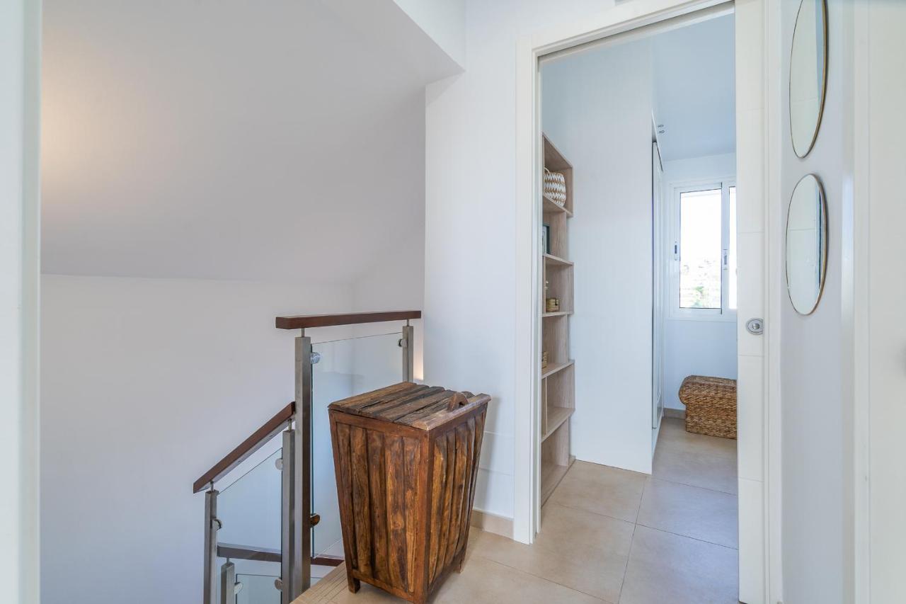 Bonito Con Piscina Junto A La Playa Apartamento