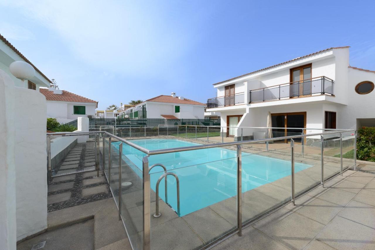Bonito Con Piscina Junto A La Playa Apartamento
