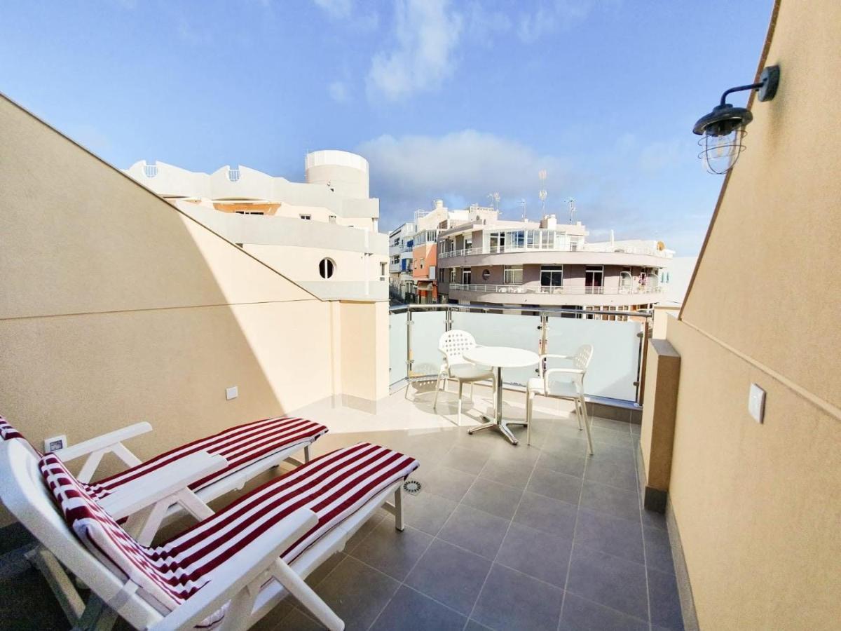 3arguineguin Terrasse Next To *