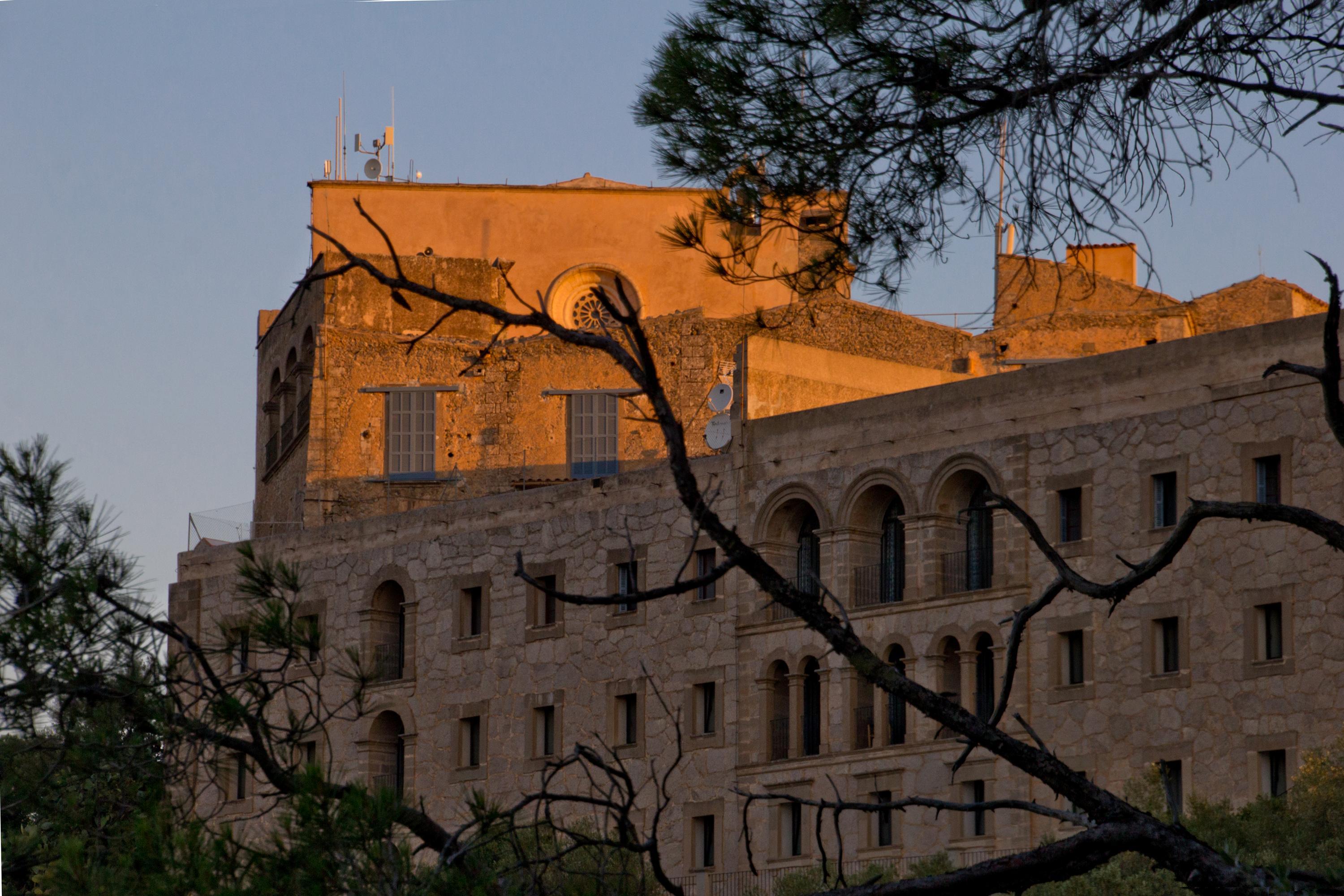 Petit Hostatgeria Sant Salvador 3*