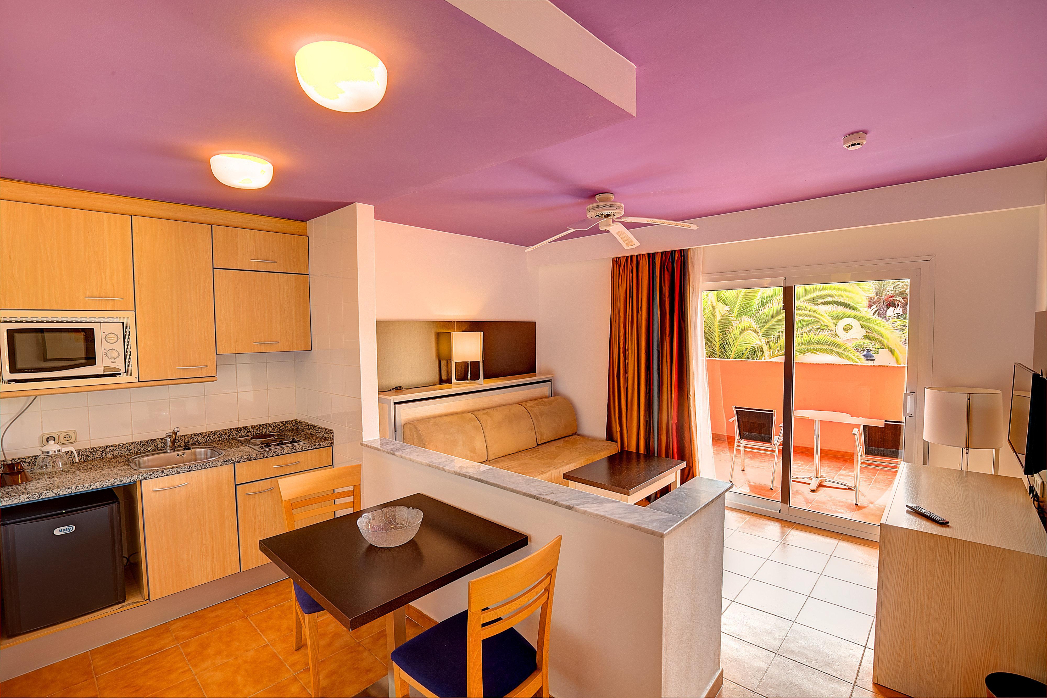 Sbh Monica Hotel 4*