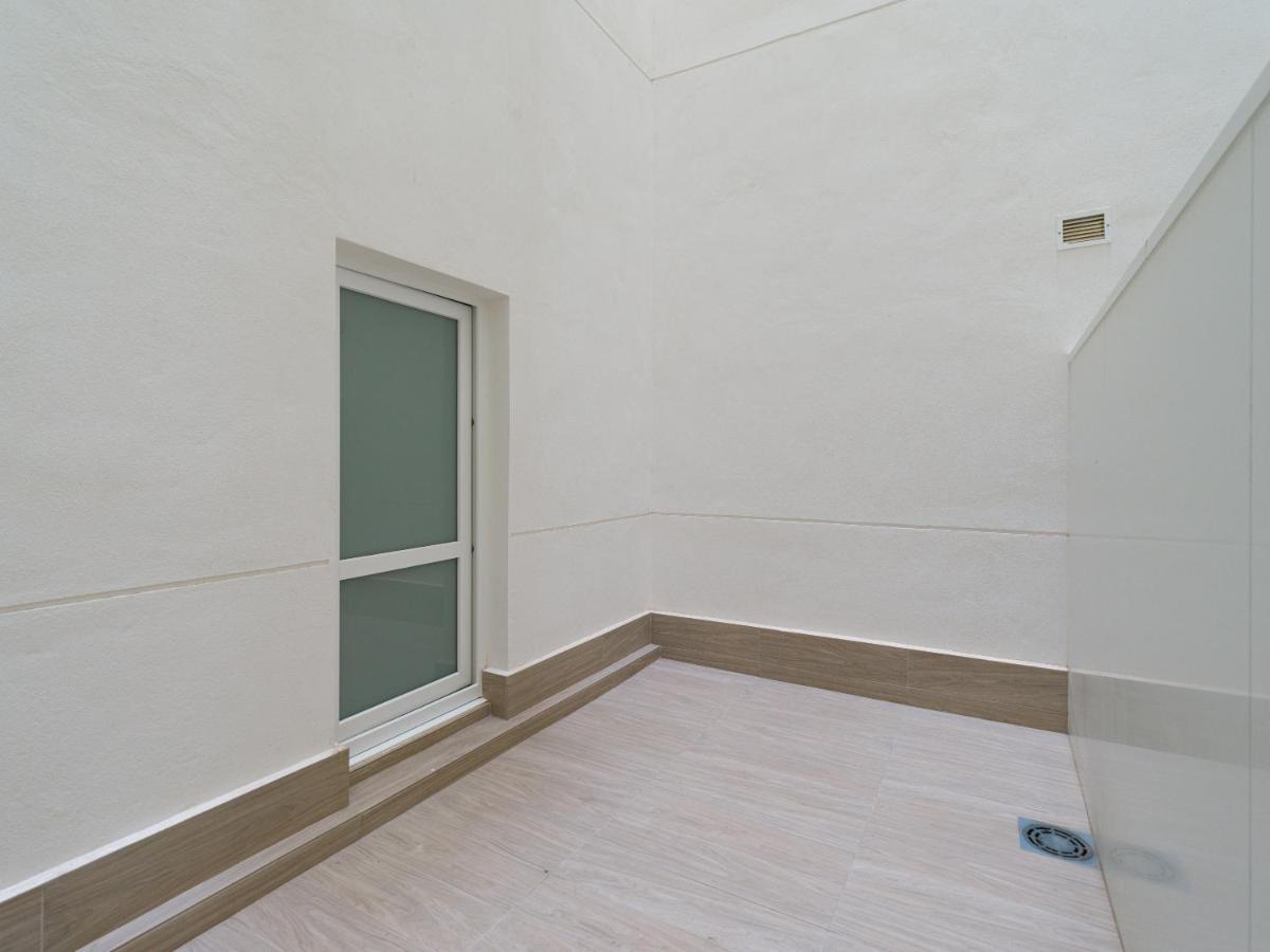 Homeforguest Modern In Canteras With Parking