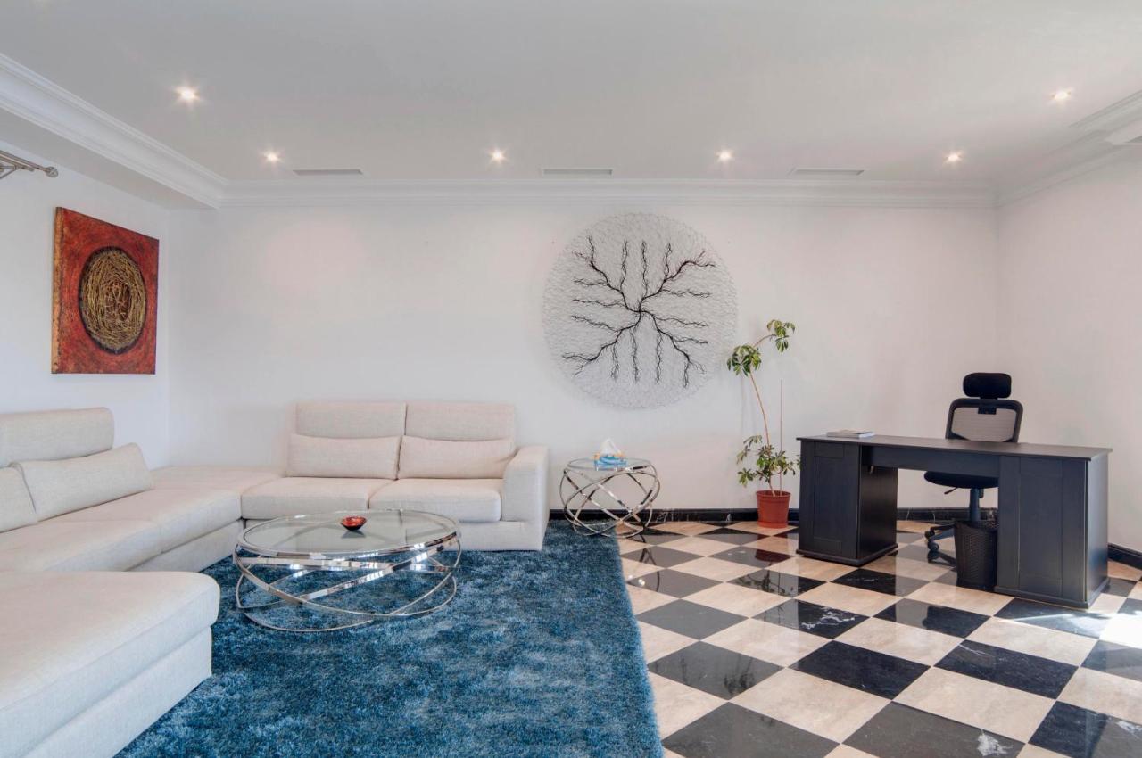 Apartment 218 Puerto Banus Front Line 270 Meters *