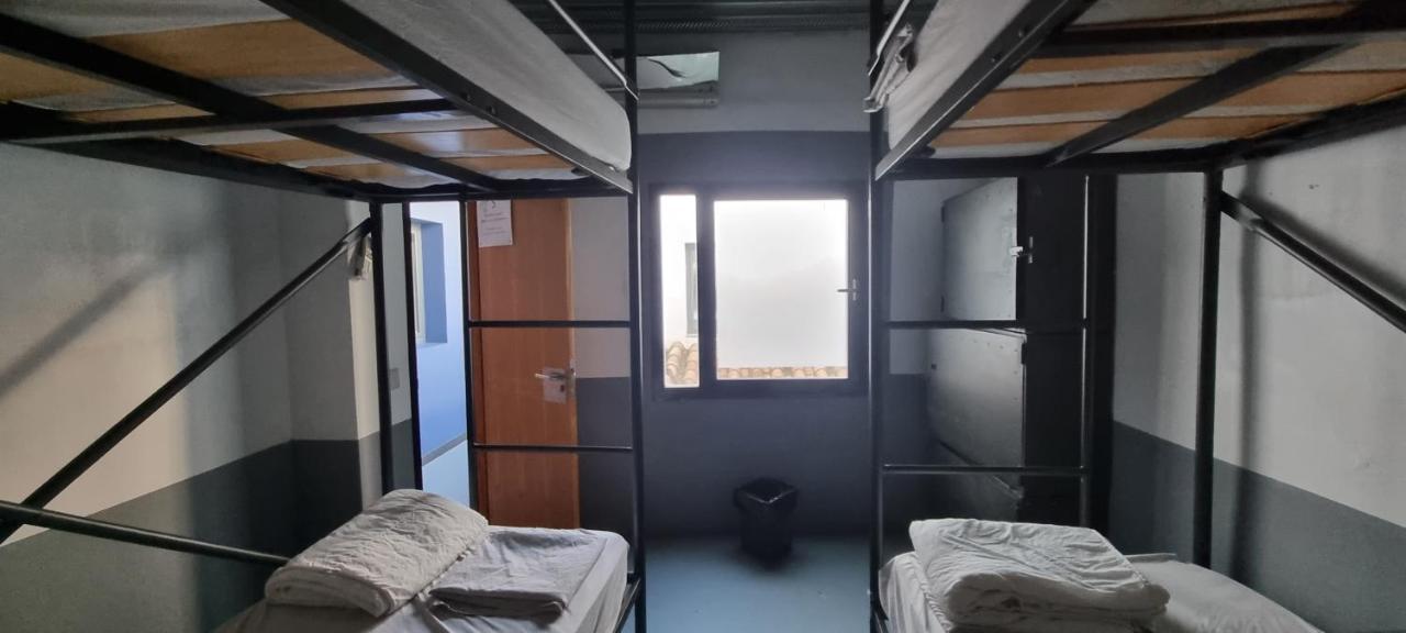 Hostel Your Way
