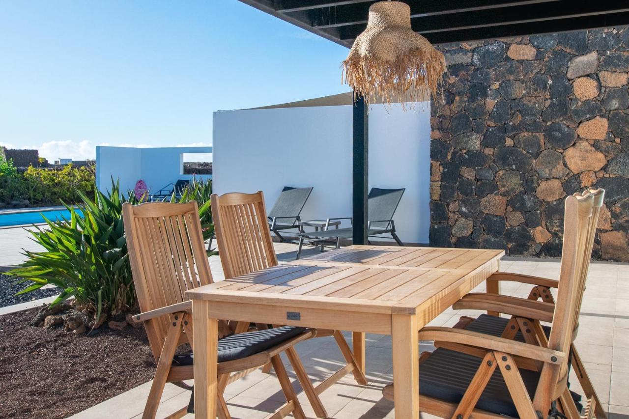 Villa Heated & Shared Pool Matriana 36b, North Shore La Oliva