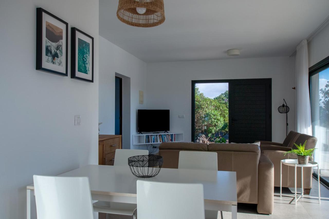 Heated & Shared Pool Matriana 36b, North Shore