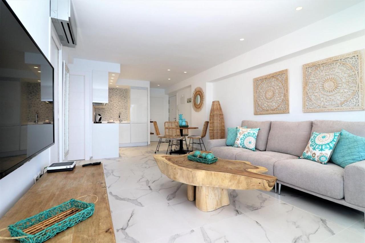 Luxurious 2-bedroom With Stunning Views, 1st Line On Levante Beach,