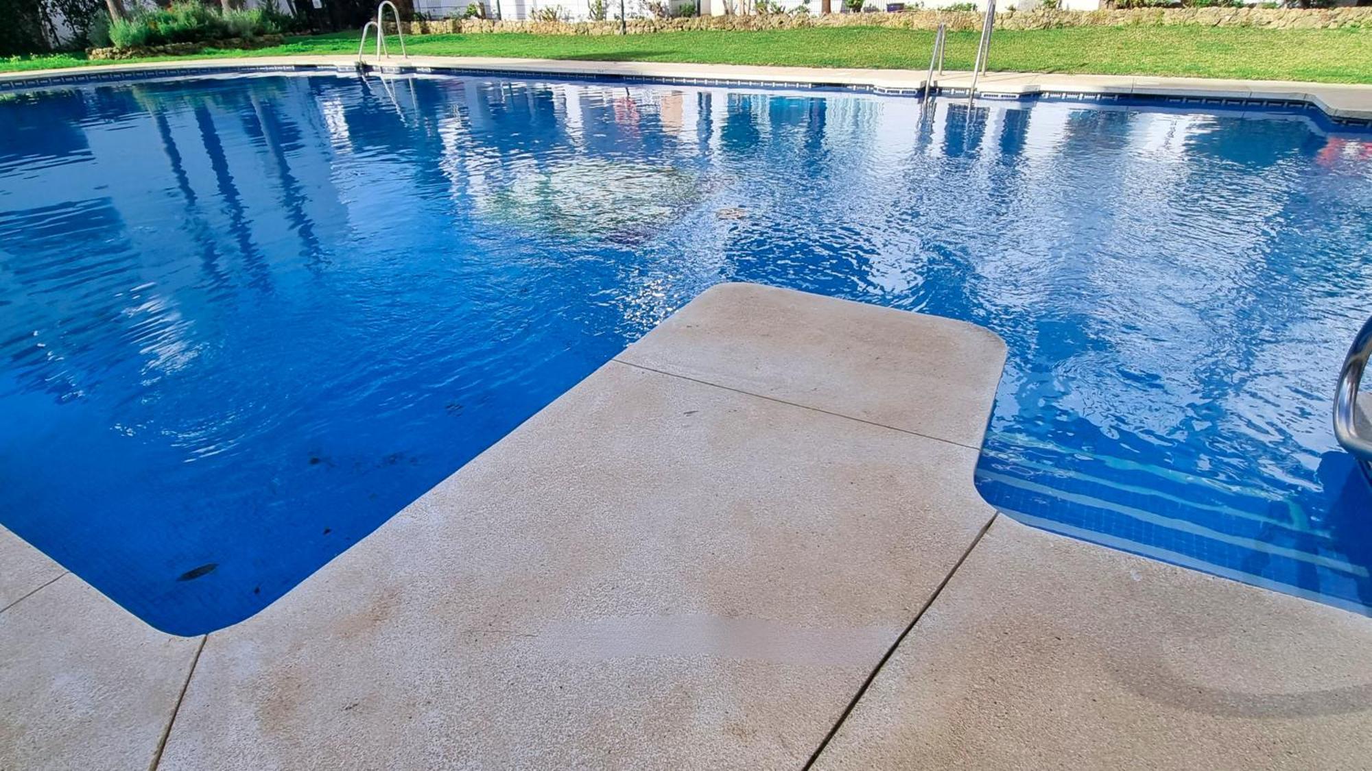 4 Bed House With Pool Walk To Puerto Banus Fast Internet Сasa de vacaciones Marbella