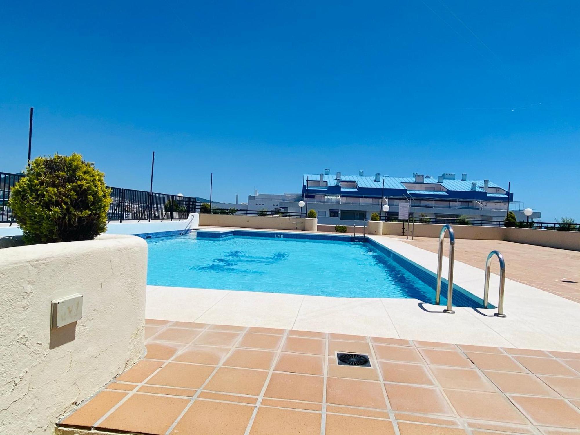 On The First Line Of The Sea With A View And Free Parking Marbella
