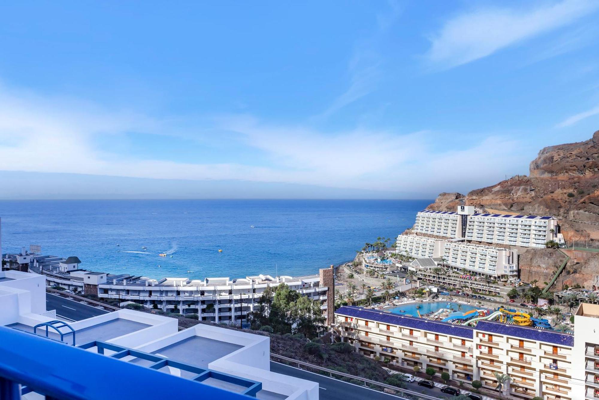 Club Cala Blanca Apartahotel 3*