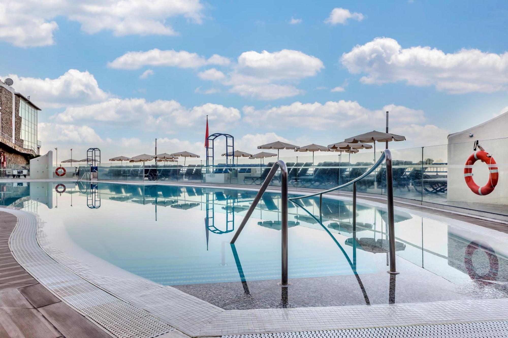 Apartahotel Club Cala Blanca