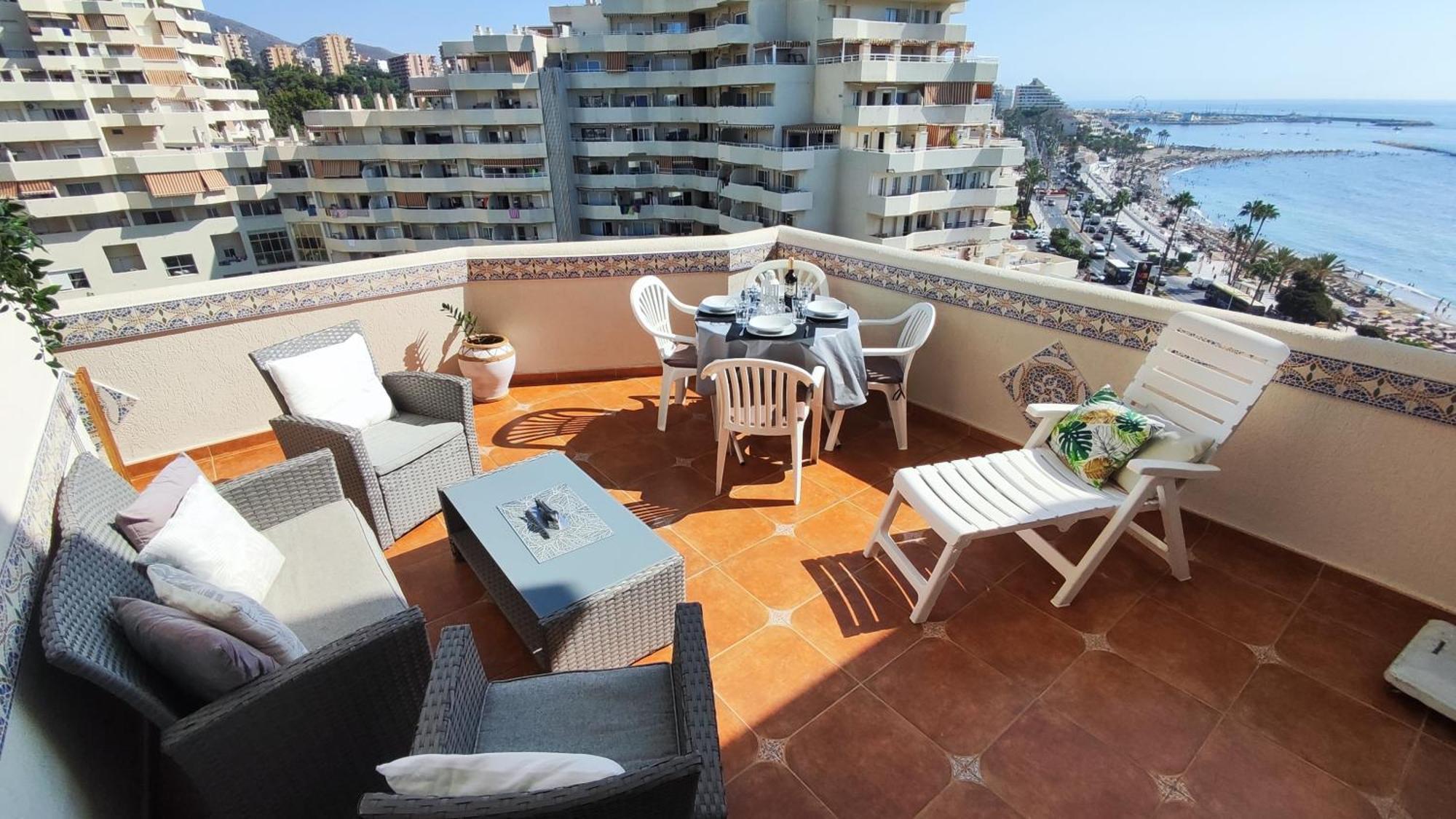 Benalbeach Sea View 2bdr With Water Park Apartment