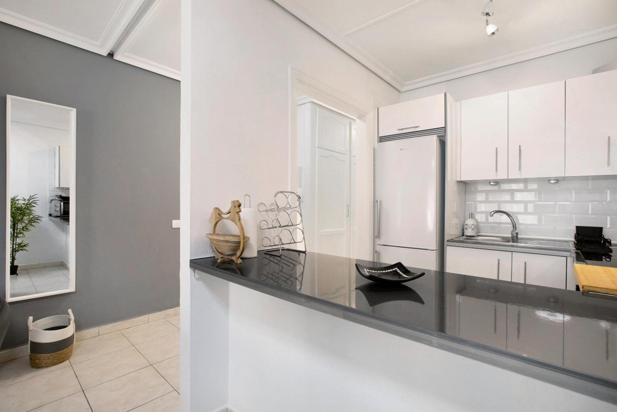 Breeze Island Apartment *