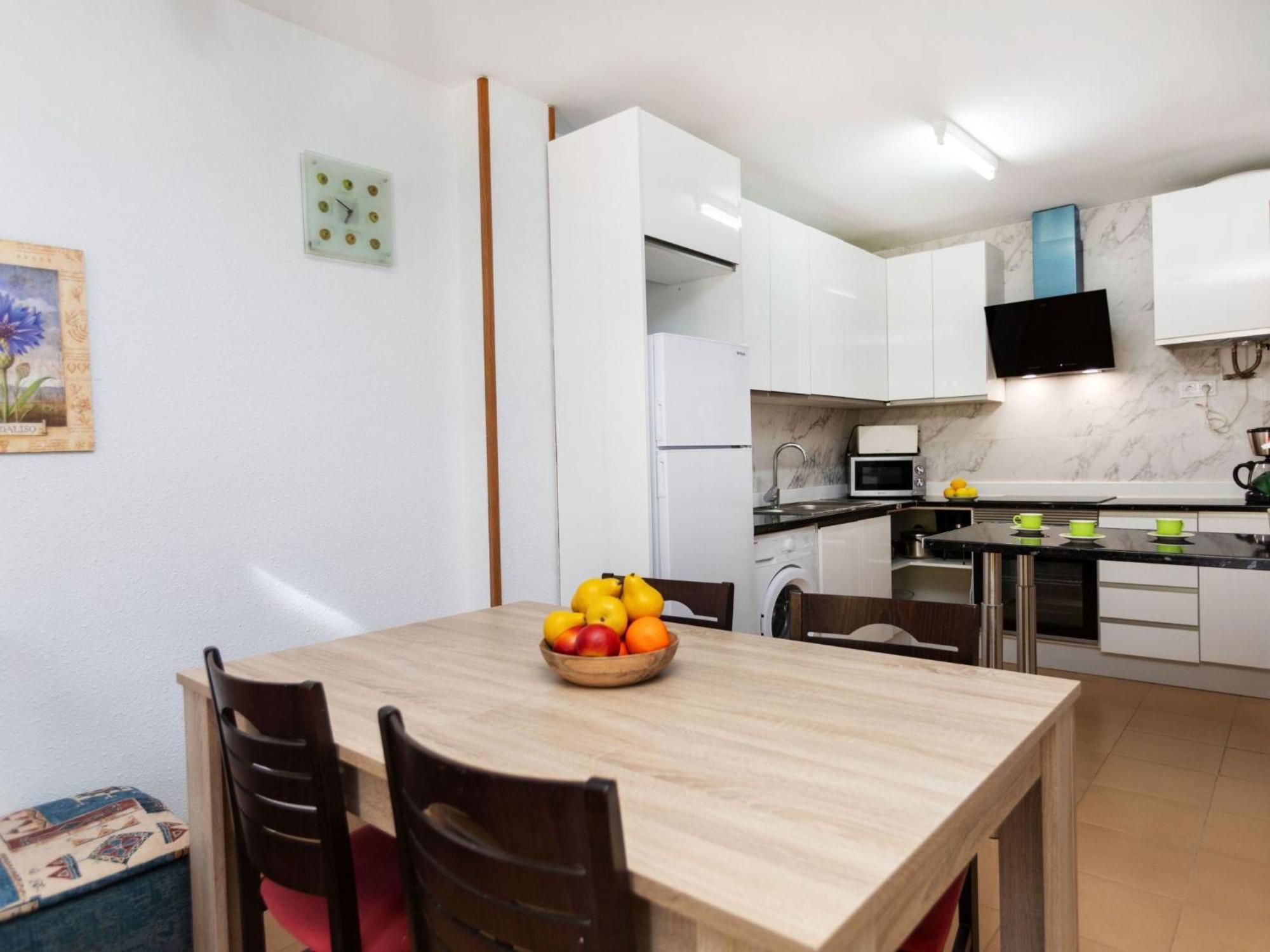 Senator By Interhome Salou