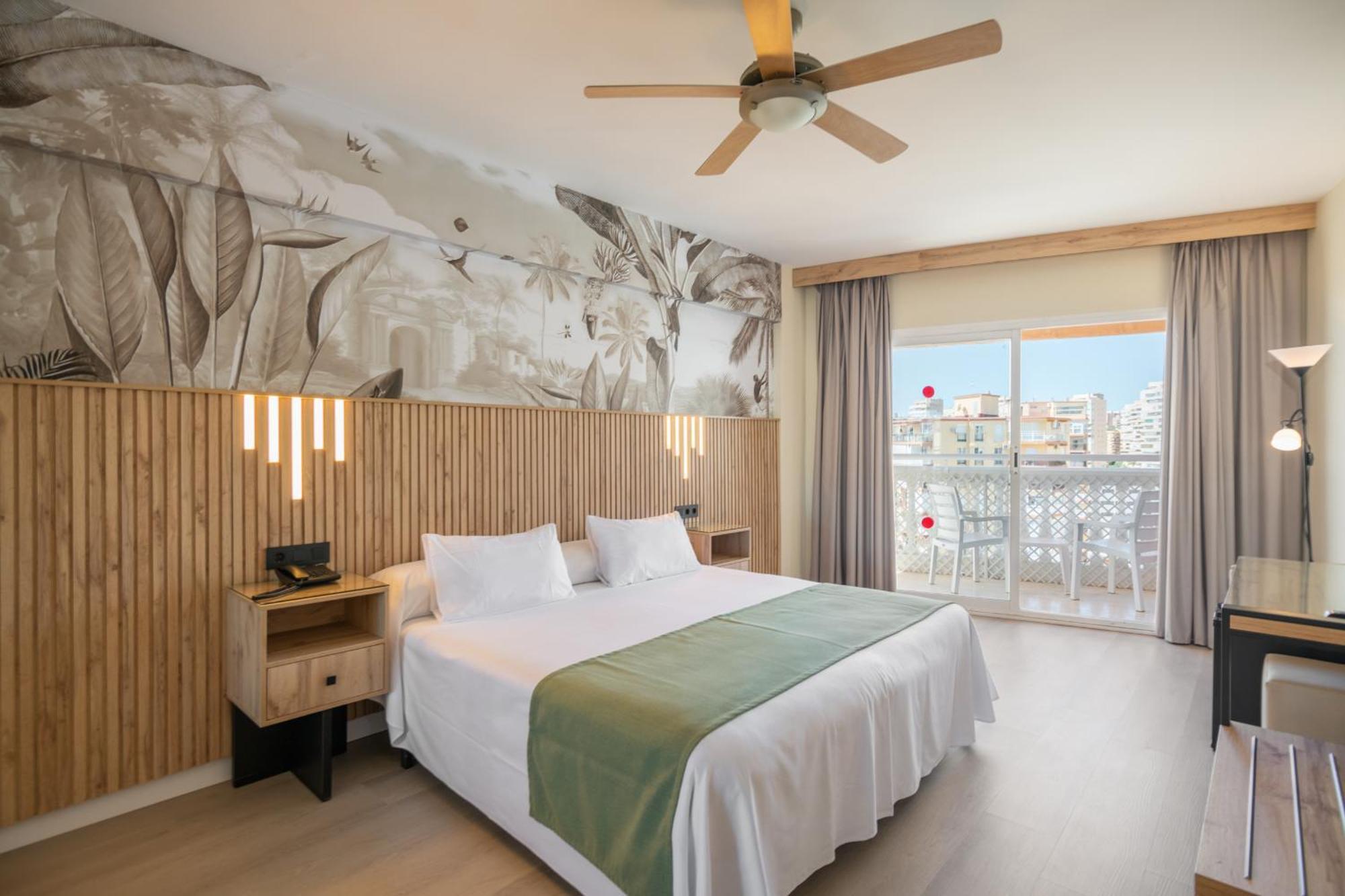 Hotel Parasol Garden 4*