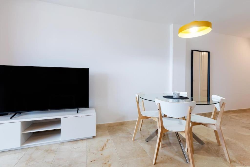 Sunny Ocean View Apartamento *
