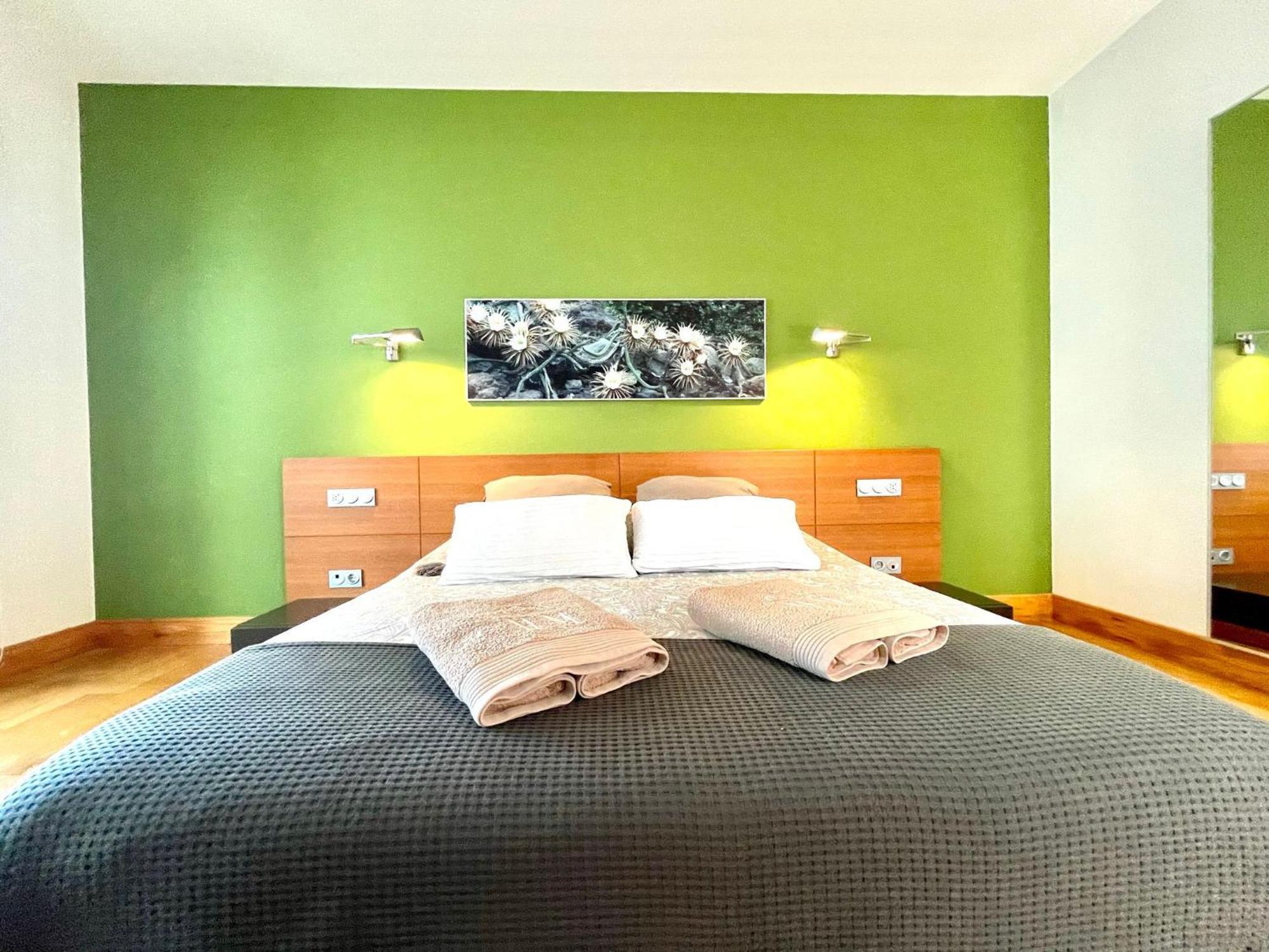 Beautiful 5-bed In Playa Blanca Villa *