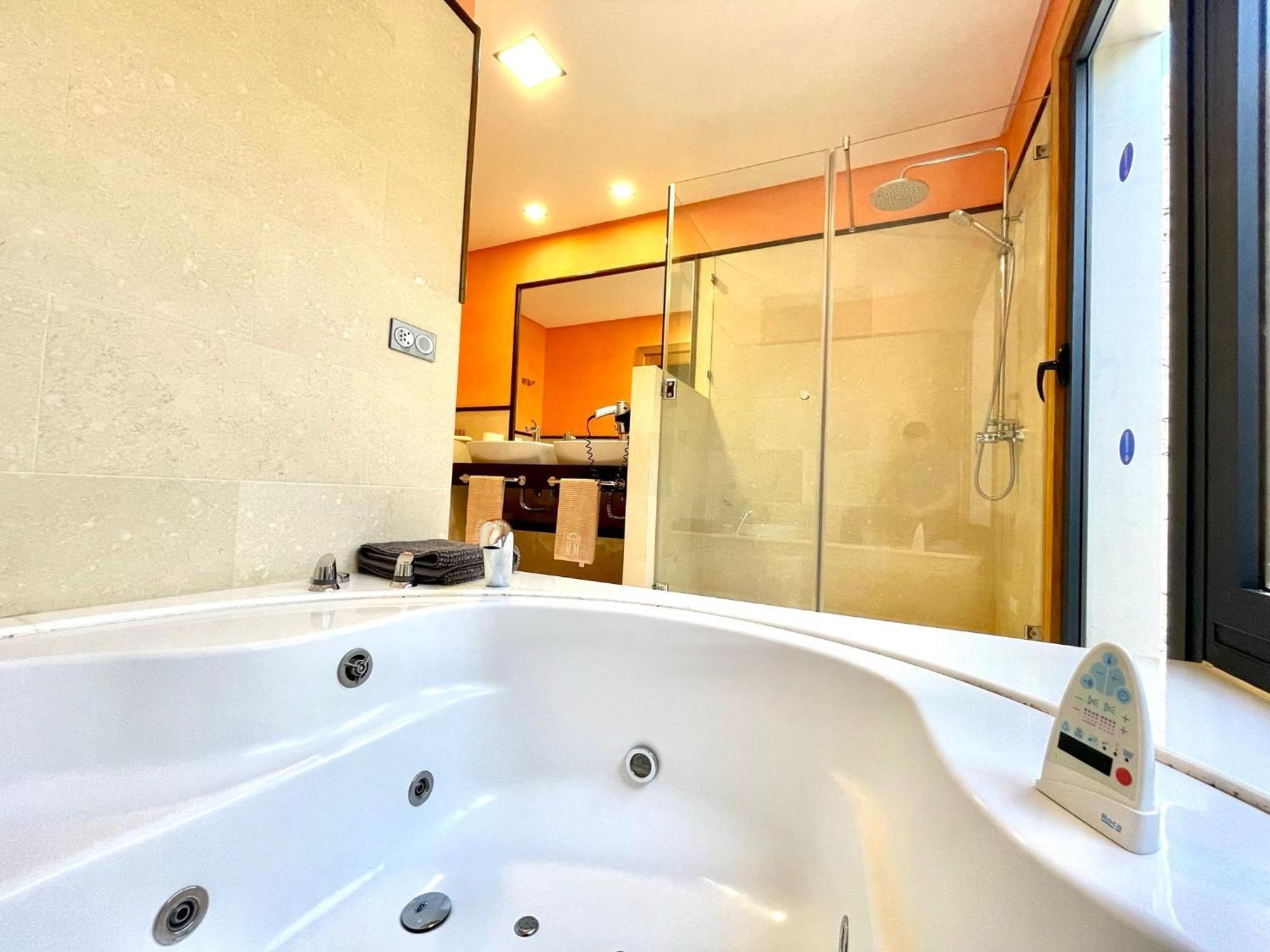 Beautiful 5-bed In Playa Blanca *