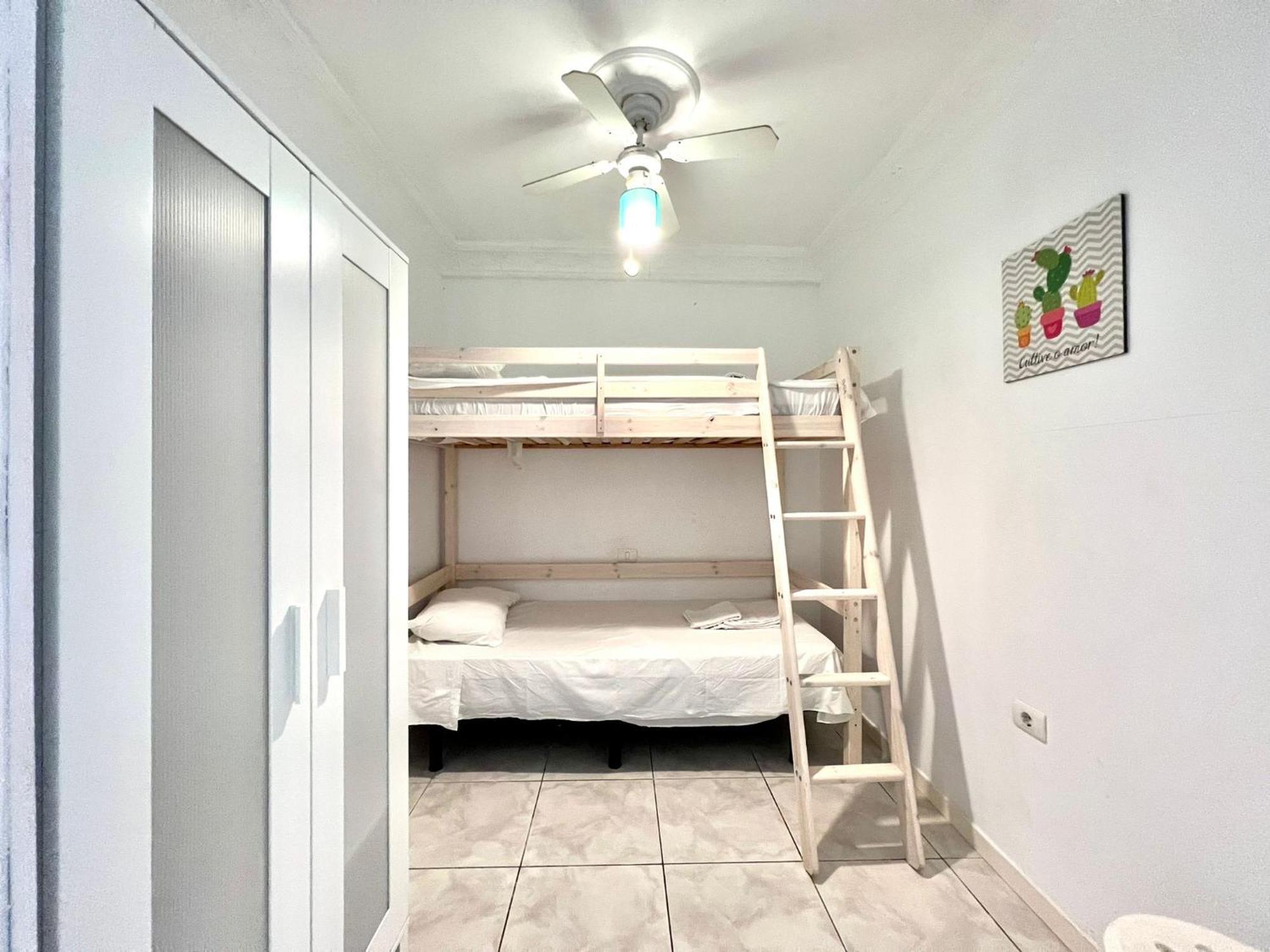 Lovely With Pool And Wifi Apartment