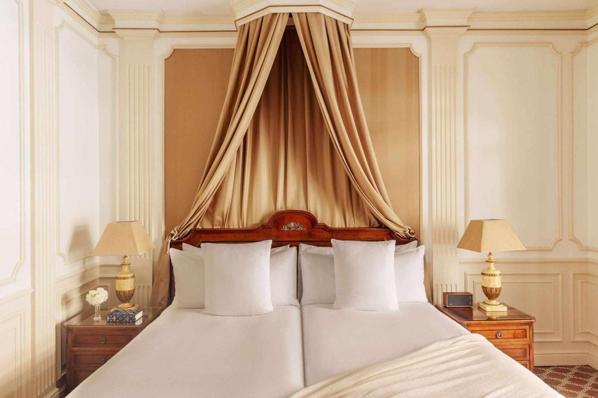 Hotel Fenix Gran Meliá - The Leading Of The World