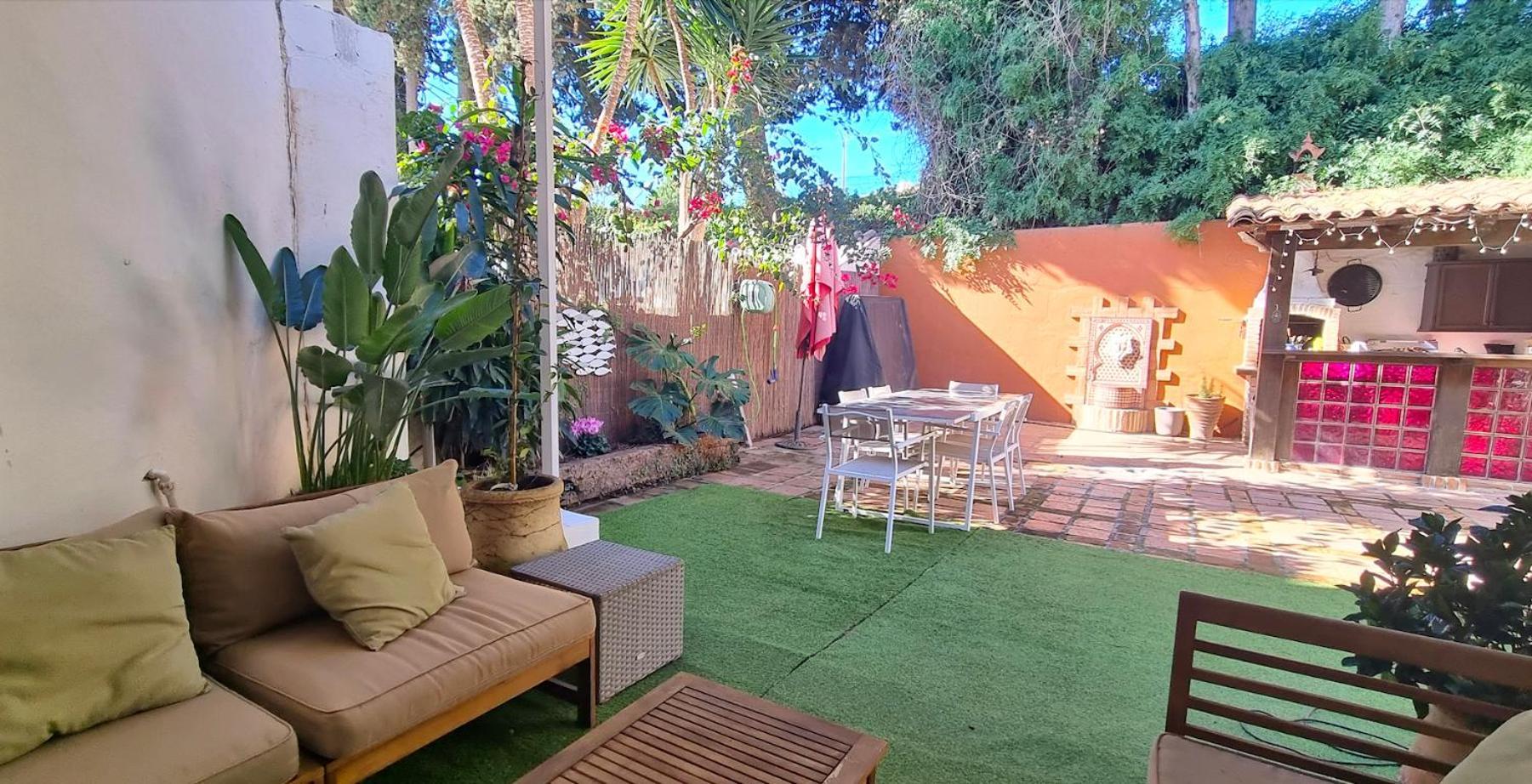 4 Bed House With Pool Walk To Puerto Banus Fast Internet Сasa de vacaciones *