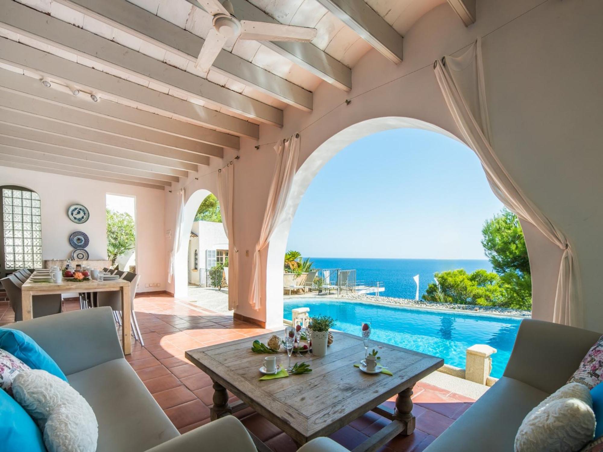 Сasa de vacaciones 5 Bedroom Home, Capdepera