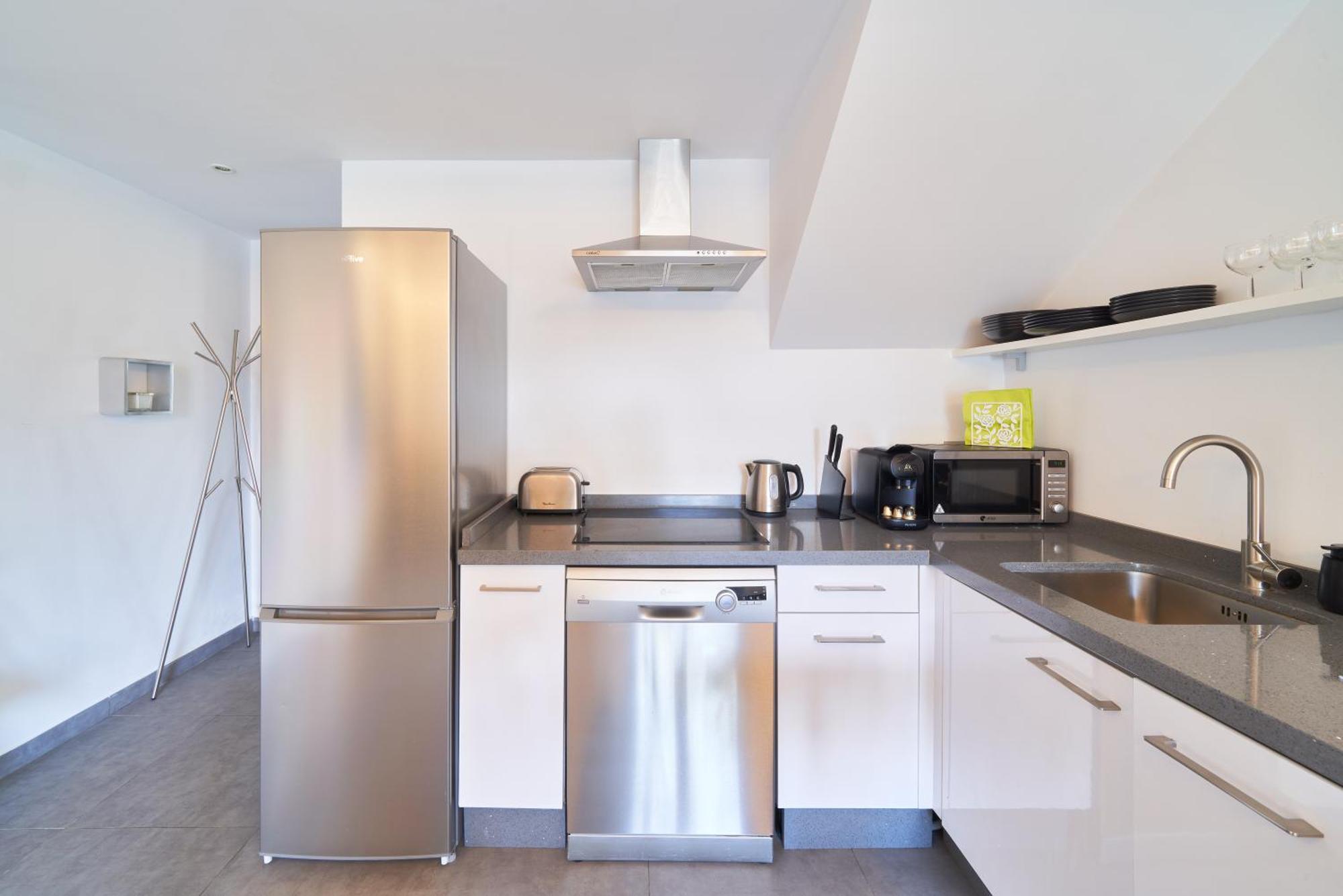 Village Apartment *
