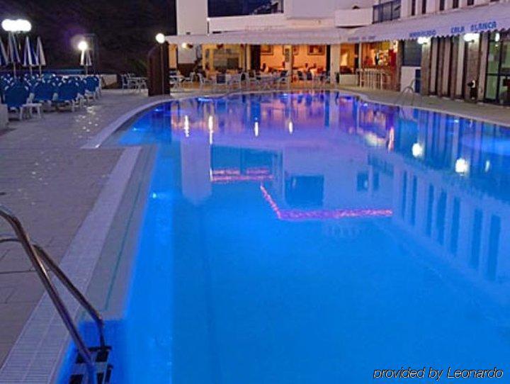 Apartahotel Club Cala Blanca