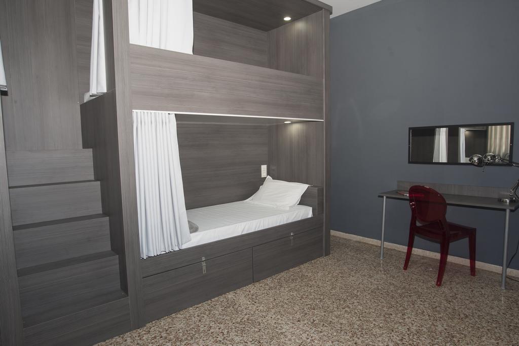 Hostal Quart Youth &