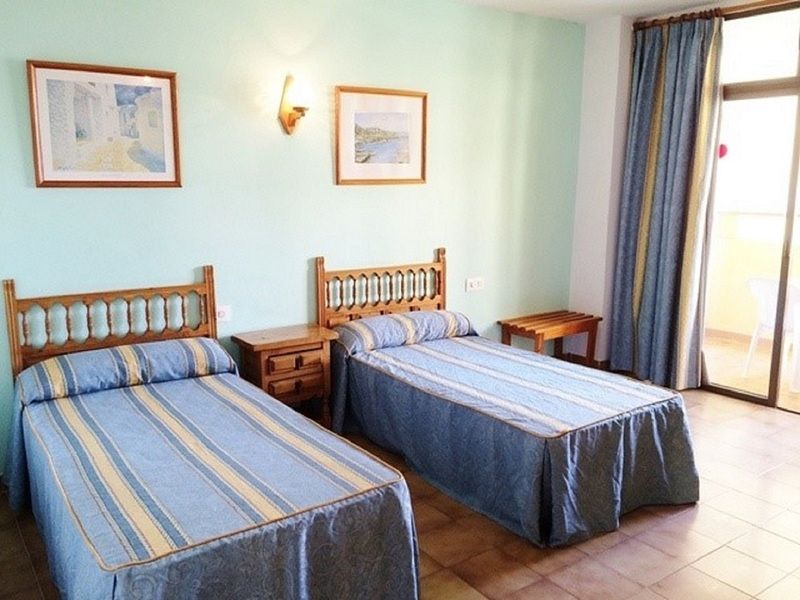 Hostal Amistat Island Ibiza - Juvenil San Antonio Abad