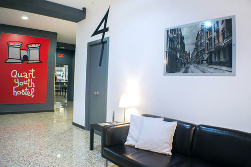 Quart Youth & Hostal
