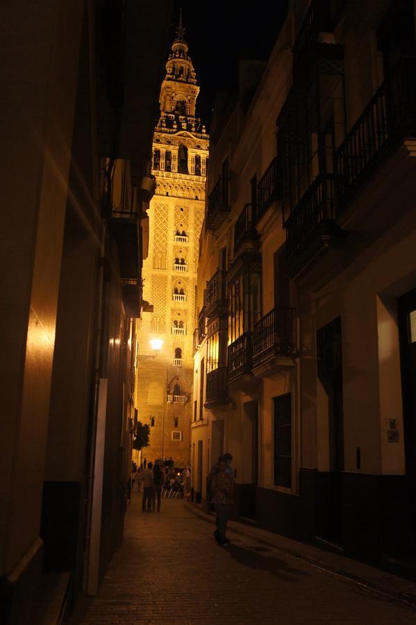 Cosy In Center Cathedral Seville