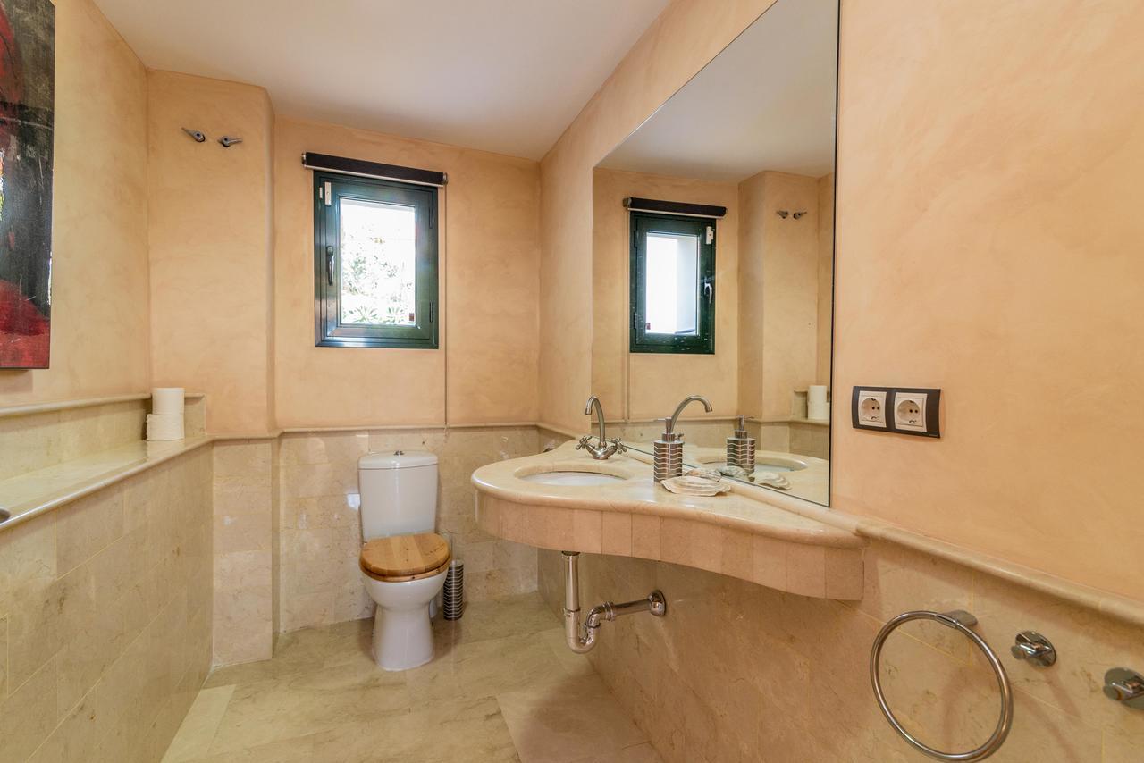 N&a Stunning 2bdr With Sea Views *