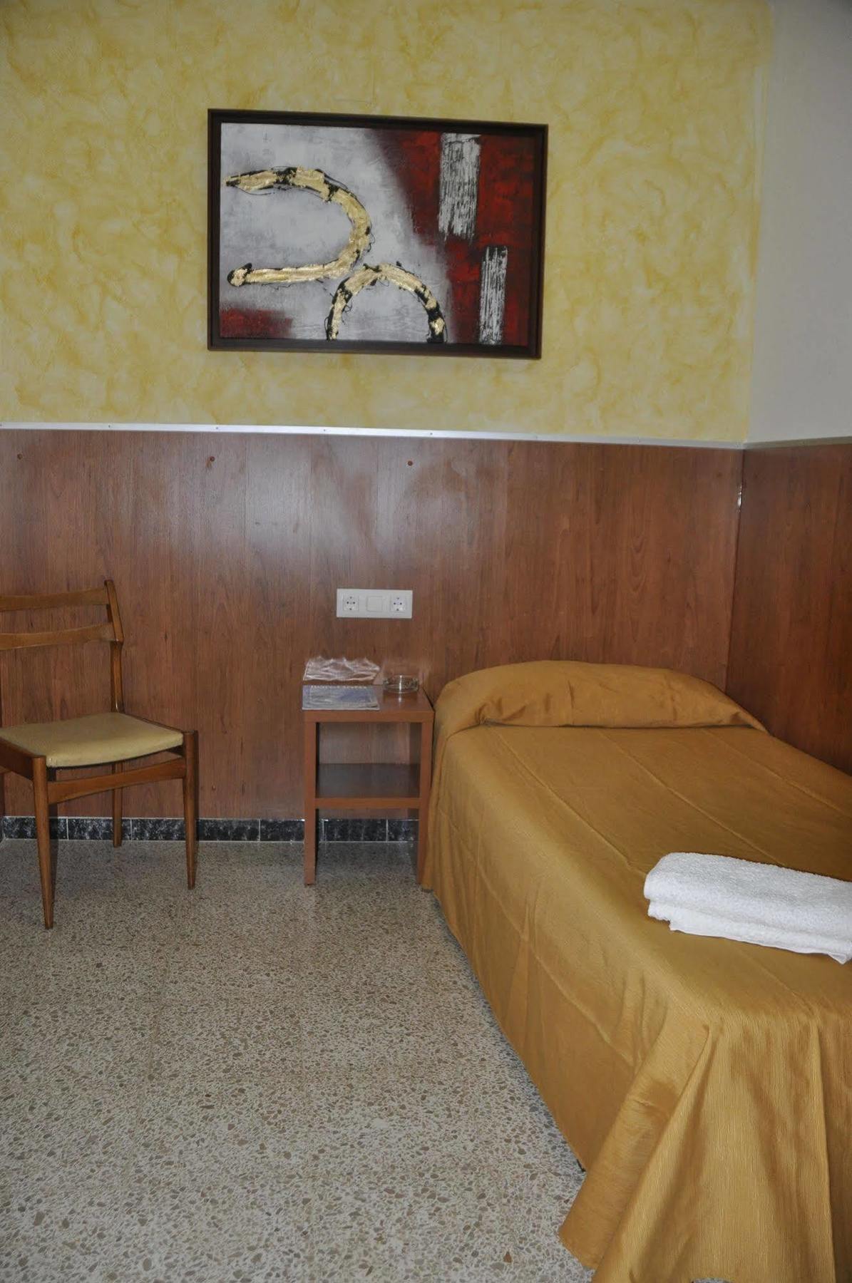 Guest house - El Amigo Lloret de Mar