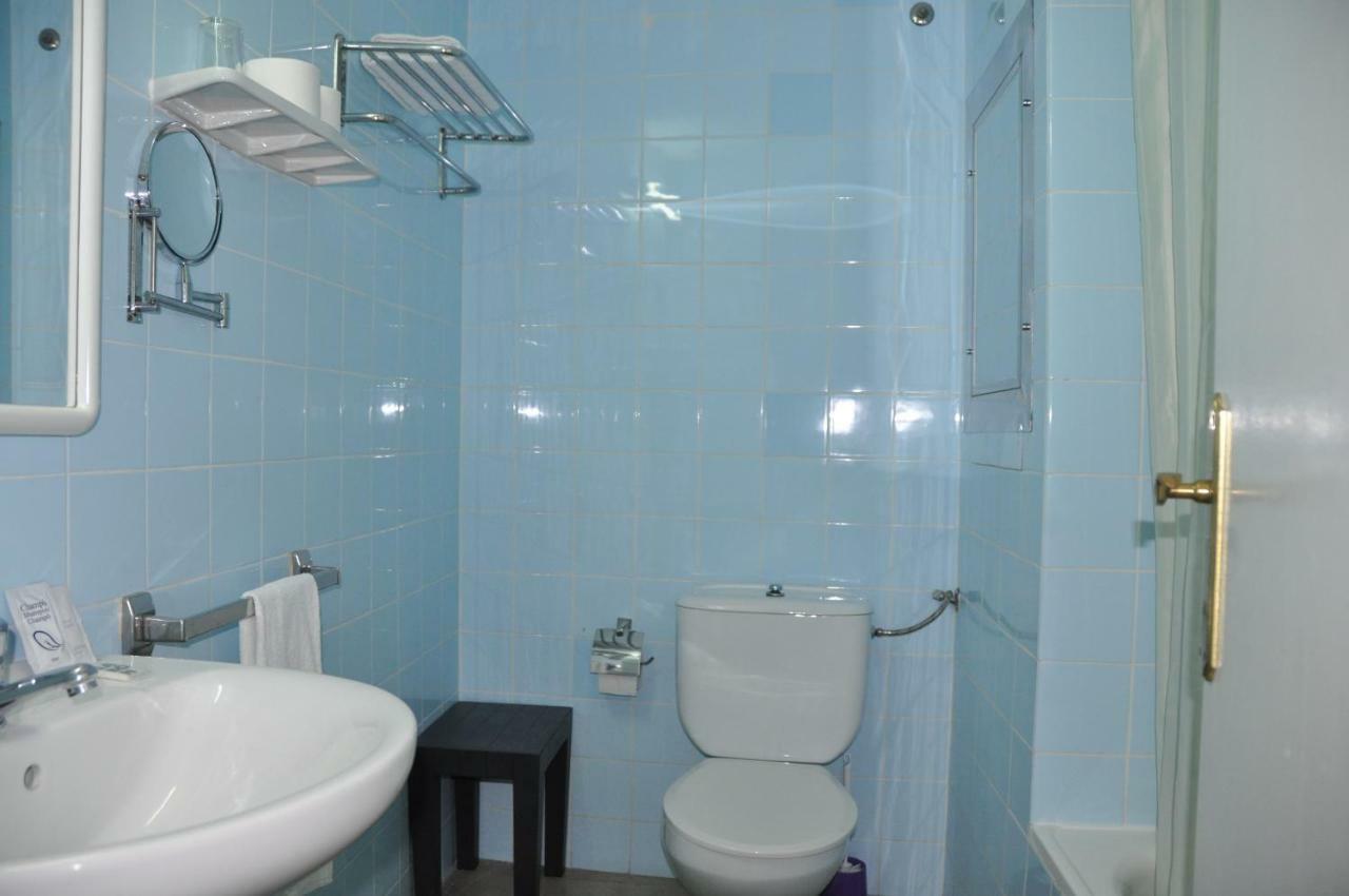 - El Amigo Guest house