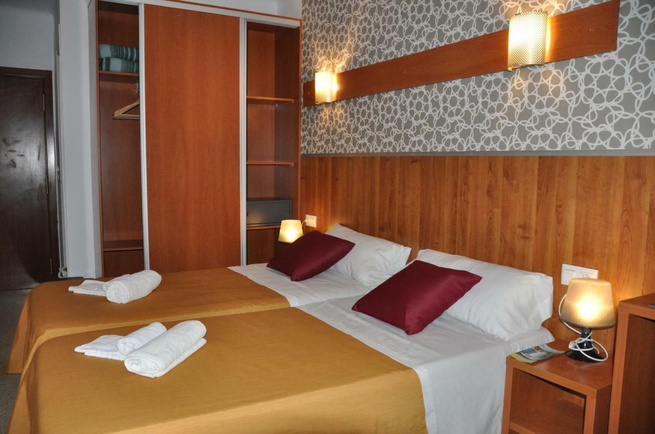 Guest house - El Amigo *