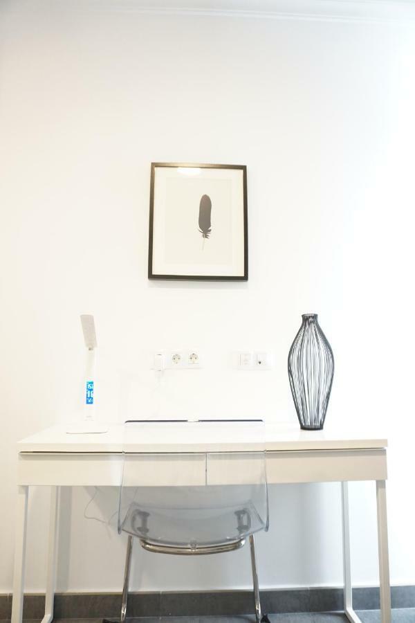 Apartment Black & White Canteras *