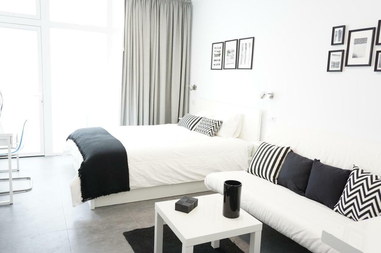 Black & White Canteras Apartment