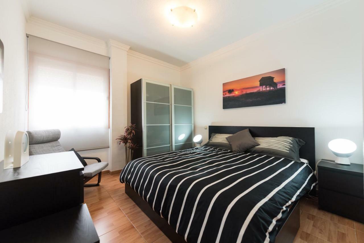 Vivienda Miguel Rosas Apartment *