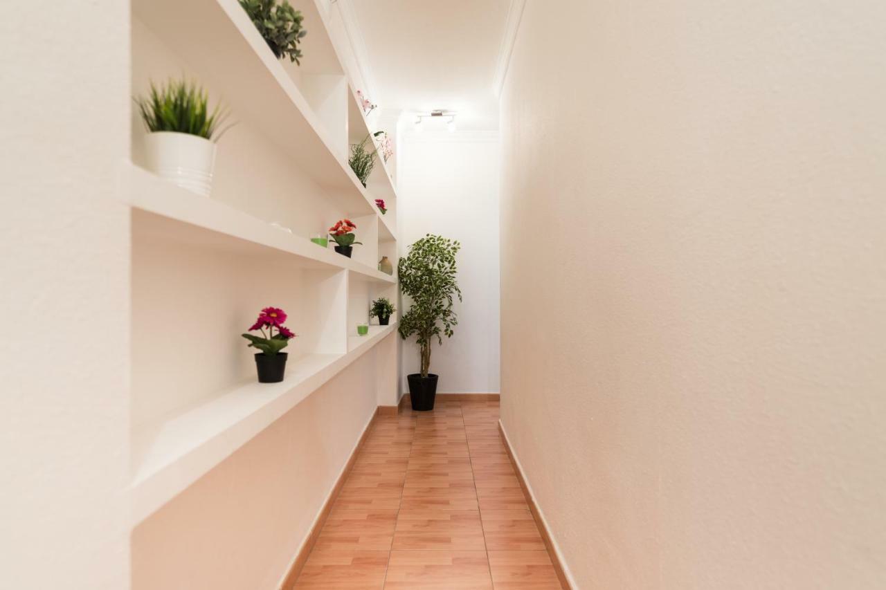 Vivienda Miguel Rosas Apartment *
