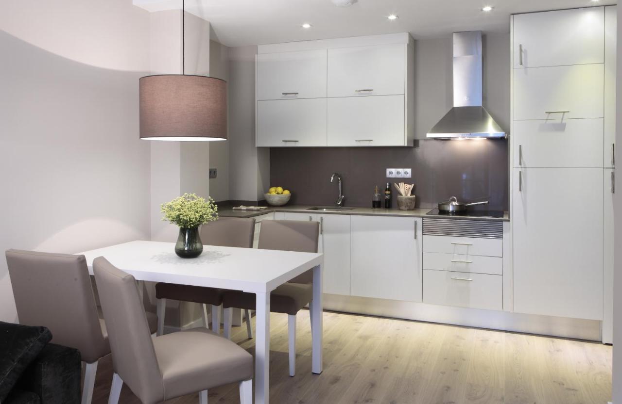 Rambla 102 Apartment *